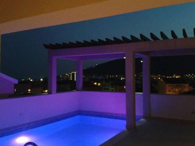Апартаменты Apartments and Rooms Grand Palazzo Будва-12